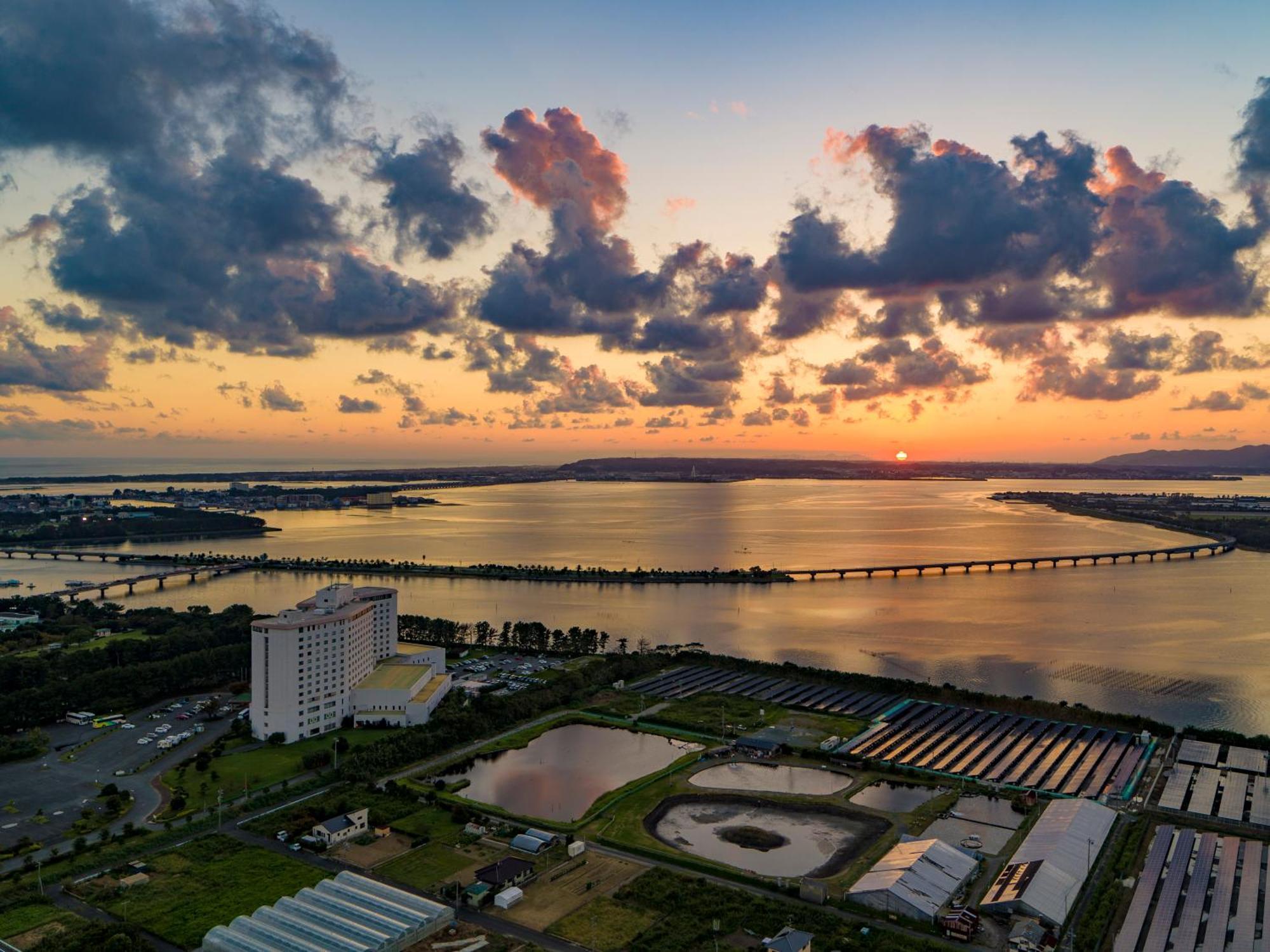 Grand Mercure Lake Hamana Resort & Spa Хамамацу Экстерьер фото